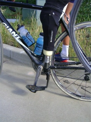 LC 2 Classification - for athletes with disabilities in one leg but are able to pedal normally using two legs, with or without prosthetics.  Photo courtesy of Erik Moen 