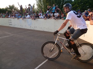 Member of France's "Call Me Daddy" waiting for play to resume.  Photo by Darren  Dencklau